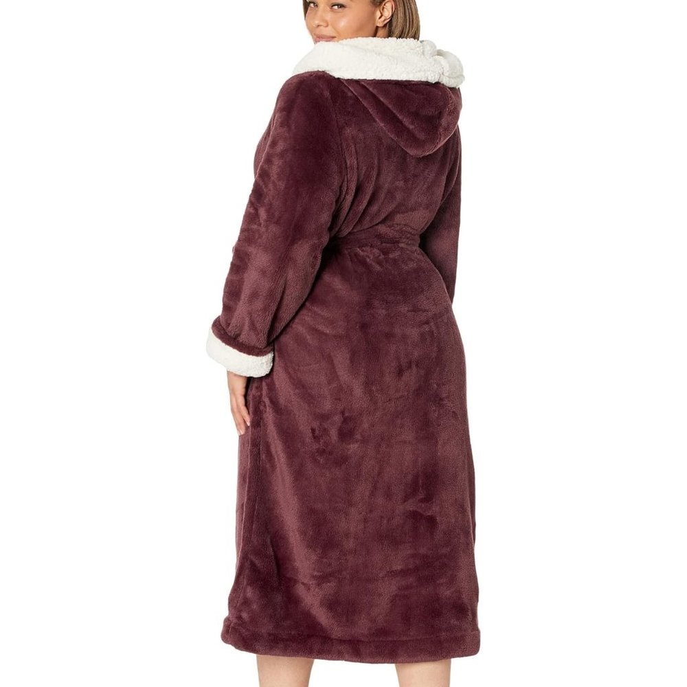 Plus size robe by L.L.Bean 3X hooded fleece robe long winter robe red wine new